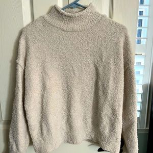 Super soft cream sweater size small. Worn once.